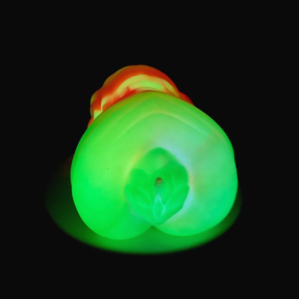 Glowing Alien Masturbator